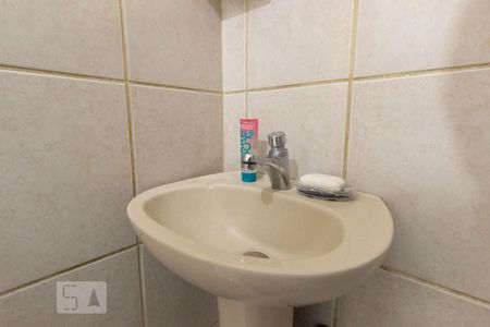 Casa à venda com 150m², 2 quartos e 1 vaga Casa à venda com 150m², 2 quartos e 1 vagaBanheiro de Serviço