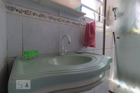 Casa à venda com 150m², 2 quartos e 1 vaga Casa à venda com 150m², 2 quartos e 1 vagaBanheiro