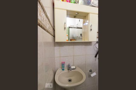 Casa à venda com 150m², 2 quartos e 1 vaga Casa à venda com 150m², 2 quartos e 1 vagaBanheiro de Serviço