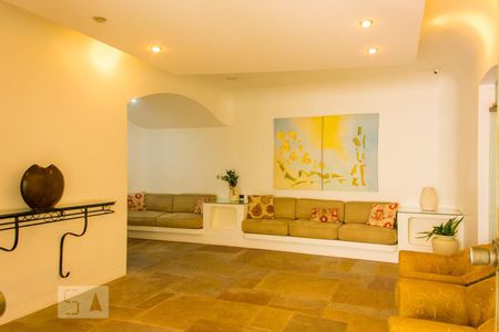 Apartamento à venda com 150m², 4 quartos e 2 vagas Apartamento à venda com 150m², 4 quartos e 2 vagasHall de Entrada