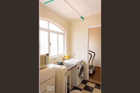 Apartamento à venda com 150m², 4 quartos e 2 vagas Apartamento à venda com 150m², 4 quartos e 2 vagasÁrea de Serviço