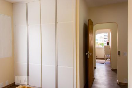 Apartamento à venda com 150m², 4 quartos e 2 vagas Apartamento à venda com 150m², 4 quartos e 2 vagasQuarto 1 - Suíte