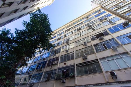 Studio à venda com 42m², 1 quarto e sem vaga Studio à venda com 42m², 1 quarto e sem vagaFachada