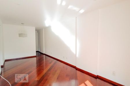 Sala de apartamento para alugar com 2 quartos, 80m² em Botafogo, Rio de Janeiro