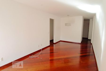Sala de apartamento para alugar com 2 quartos, 80m² em Botafogo, Rio de Janeiro