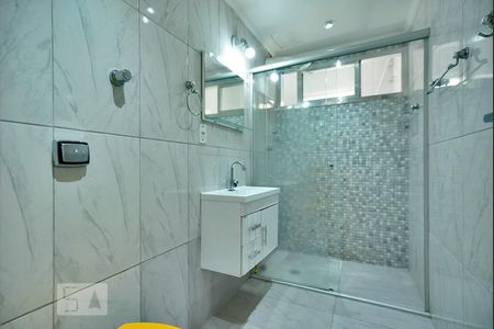 Banheiro de apartamento para alugar com 2 quartos, 65m² em Parque Residencial da Lapa, São Paulo
