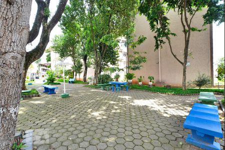 Apartamento para alugar com 65m², 2 quartos e 1 vagaÁrea comum - Praça