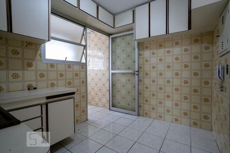 Apartamento para alugar com 68m², 2 quartos e 1 vagaCozinha