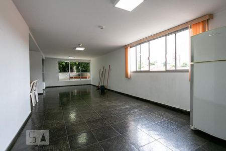 Apartamento para alugar com 68m², 2 quartos e 1 vagaÁrea Comum - Salão de Festas