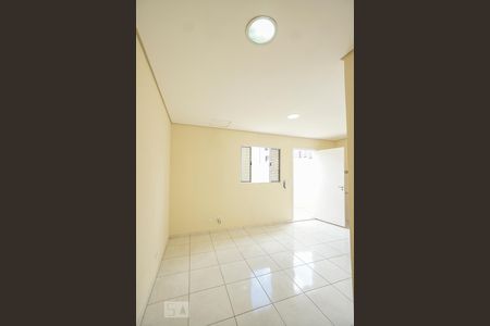 Quarto e sala de casa para alugar com 1 quarto, 25m² em Mooca, São Paulo