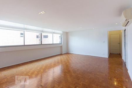 Sala de apartamento para alugar com 3 quartos, 139m² em Vila Nova Conceição, São Paulo