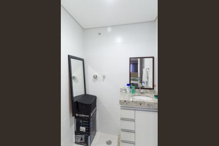 Apartamento à venda com 58m², 2 quartos e 1 vaga Apartamento à venda com 58m², 2 quartos e 1 vagaBanheiro da suíte