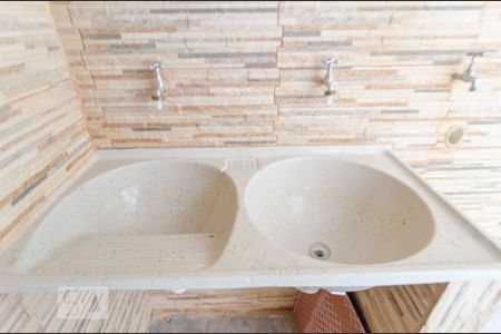 Casa para alugar com 50m², 1 quarto e sem vaga Casa para alugar com 50m², 1 quarto e sem vagaLavanderia