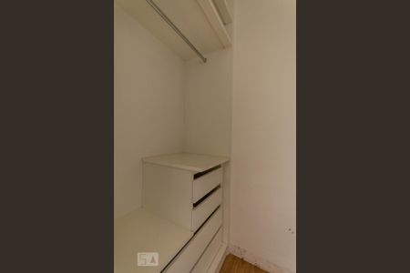 Apartamento à venda com 57m², 2 quartos e 1 vaga Apartamento à venda com 57m², 2 quartos e 1 vagaCloset Suíte