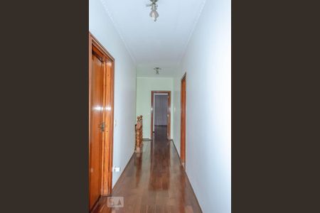 Casa para alugar com 260m², 4 quartos e 6 vagasCorredor