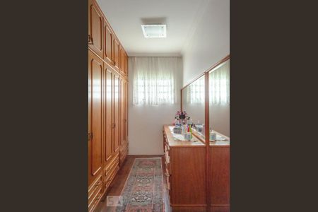 Casa para alugar com 260m², 4 quartos e 6 vagasQuarto 1 - Suíte