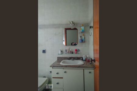 Casa para alugar com 260m², 4 quartos e 6 vagasBanheiro 3