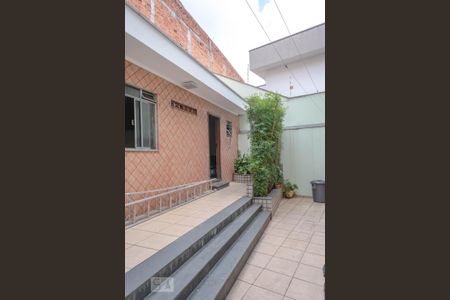 Casa para alugar com 260m², 4 quartos e 6 vagasQuintal