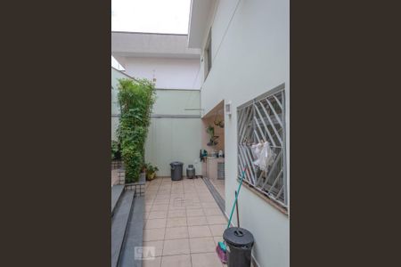 Casa para alugar com 260m², 4 quartos e 6 vagasQuintal