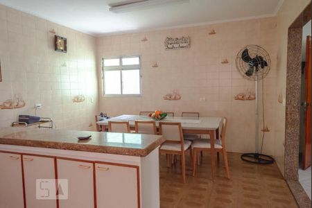 Casa para alugar com 260m², 4 quartos e 6 vagasCozinha