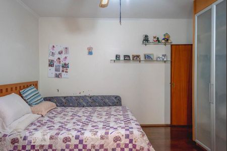 Casa para alugar com 260m², 4 quartos e 6 vagasQuarto 3