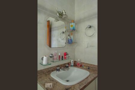 Casa para alugar com 260m², 4 quartos e 6 vagasBanheiro 3