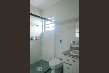 Casa para alugar com 260m², 4 quartos e 6 vagasBanheiro 3