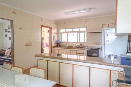 Casa para alugar com 260m², 4 quartos e 6 vagasCozinha