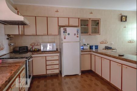 Casa para alugar com 260m², 4 quartos e 6 vagasCozinha