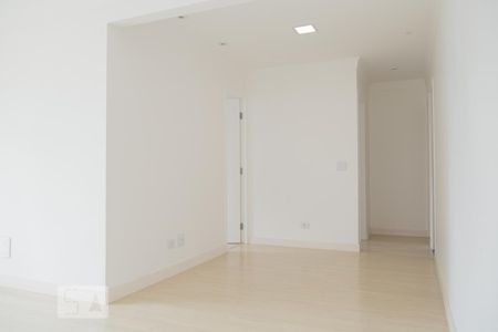 Sala de apartamento para alugar com 3 quartos, 78m² em Camargos, Guarulhos