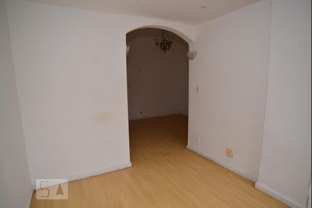 Apartamento à venda com 90m², 3 quartos e sem vagaSala