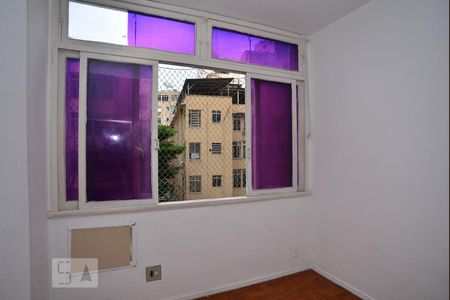 Apartamento à venda com 90m², 3 quartos e sem vagaQuarto