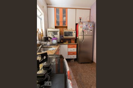 Casa à venda com 222m², 4 quartos e 3 vagas Casa à venda com 222m², 4 quartos e 3 vagasCozinha