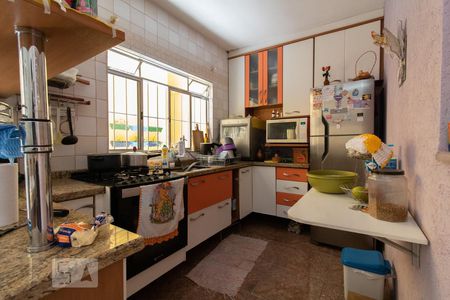 Casa à venda com 222m², 4 quartos e 3 vagas Casa à venda com 222m², 4 quartos e 3 vagasCozinha