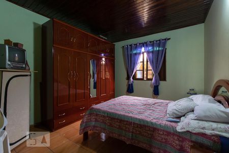 Casa à venda com 222m², 4 quartos e 3 vagas Casa à venda com 222m², 4 quartos e 3 vagasQuarto 3