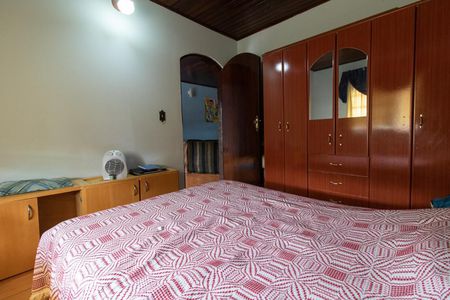 Casa à venda com 222m², 4 quartos e 3 vagas Casa à venda com 222m², 4 quartos e 3 vagasQuarto 4