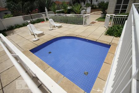Apartamento à venda com 64m², 2 quartos e 1 vagaPiscina