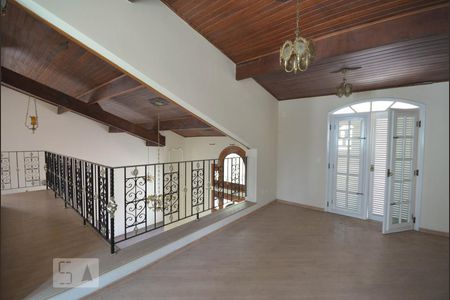 Casa para alugar com 556m², 6 quartos e 4 vagas Casa para alugar com 556m², 6 quartos e 4 vagasCirculação