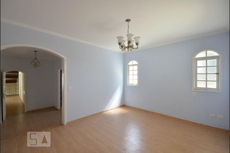Casa para alugar com 556m², 6 quartos e 4 vagas Casa para alugar com 556m², 6 quartos e 4 vagasQuarto 4