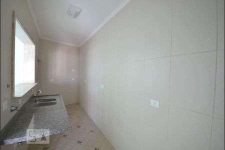 Casa para alugar com 556m², 6 quartos e 4 vagas Casa para alugar com 556m², 6 quartos e 4 vagasCozinha Edícula