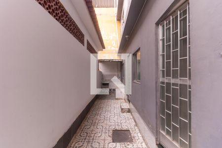 Quintal e Área de Serviço de casa para alugar com 2 quartos, 80m² em Irajá, Rio de Janeiro