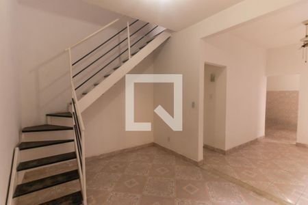 Casa para alugar com 2 quartos, 80m² em Irajá, Rio de Janeiro