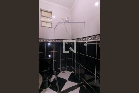Banheiro da Suíte de casa para alugar com 2 quartos, 80m² em Irajá, Rio de Janeiro