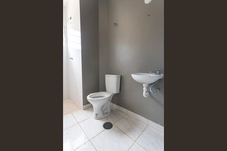 Casa à venda com 160m², 3 quartos e 2 vagasBanheiro