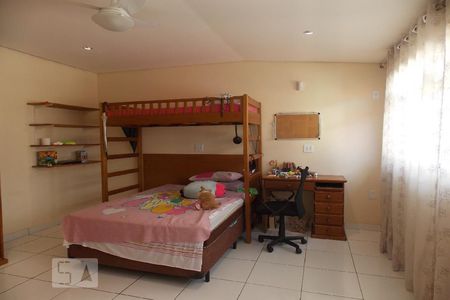 Casa à venda com 230m², 5 quartos e 3 vagasQuarto 1