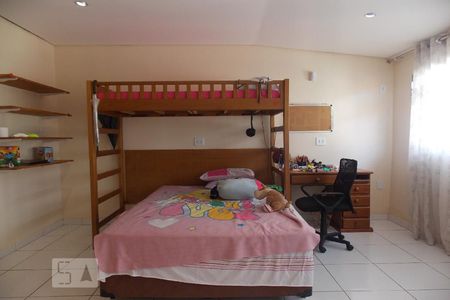 Casa à venda com 230m², 5 quartos e 3 vagasQuarto 1