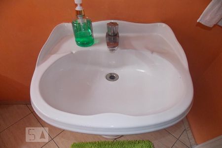 Casa à venda com 230m², 5 quartos e 3 vagasBanheiro