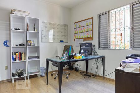 Casa à venda com 347m², 4 quartos e 2 vagasQuarto 3