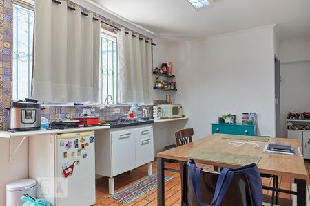 Casa à venda com 347m², 4 quartos e 2 vagasCozinha