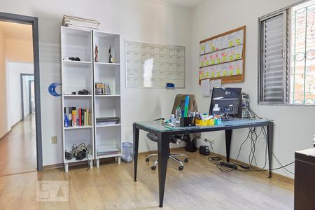 Casa à venda com 347m², 4 quartos e 2 vagasQuarto 3